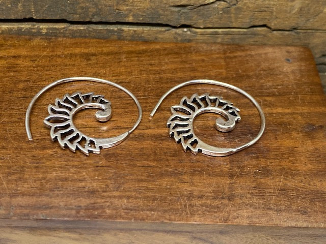 Petal Scroll Earring